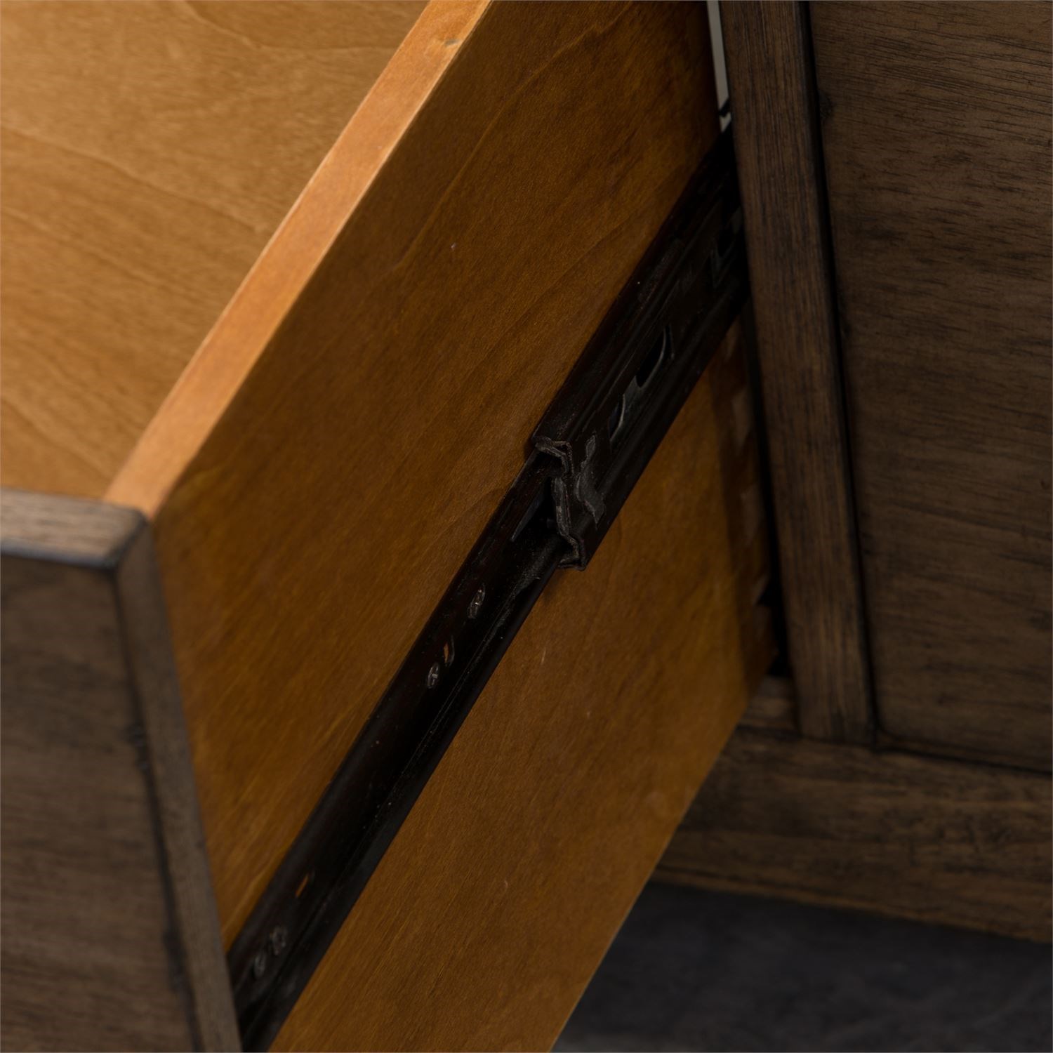 Liberty Furniture Sonoma Road 473OT47 Rustic Industrial Storage Hall